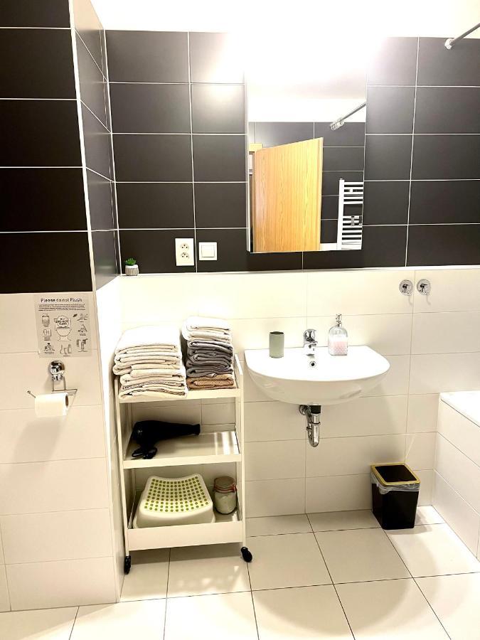 Maria Apartments - Free Parking Prague Extérieur photo