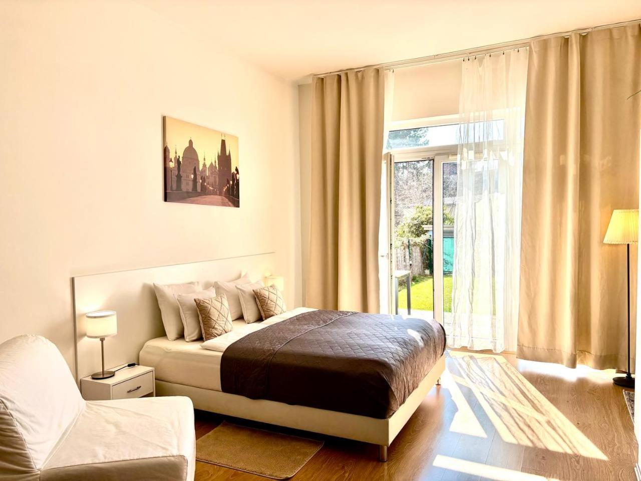 Maria Apartments - Free Parking Prague Extérieur photo